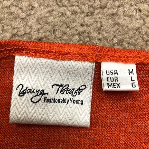 Young Threads, M, Embroidered, Waterfall Shawl - Picture 5 of 5